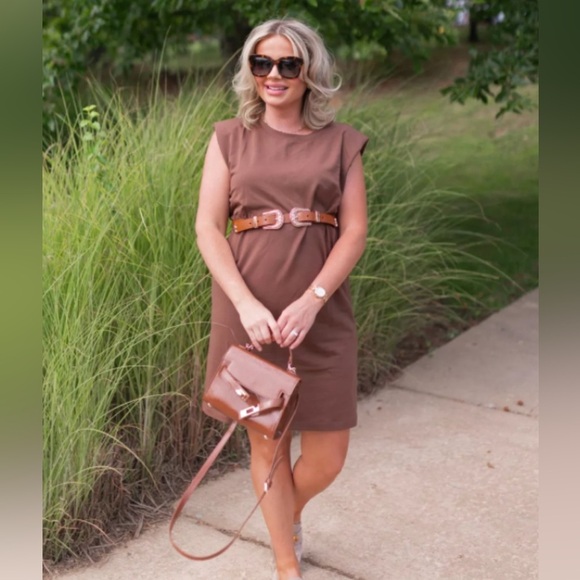 The Drop NWT Mariana Strong Shoulder Dress Sz L in Coffee Bean - Picture 2 of 9